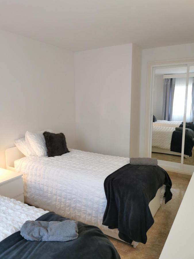 7 Ocean Point Apartment Sitio de Calahonda Exterior photo